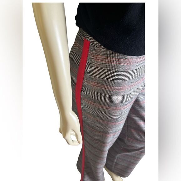 NWOT Red, Black, White Plaid Pants by G.I.L.I. (Got It Love It) Size 6P - Picture 2 of 5